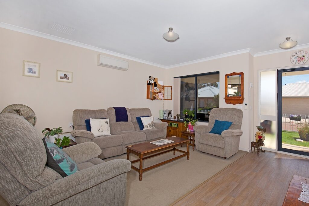 5 Pinjarra, 1533 Lovegrove Street • Belswan